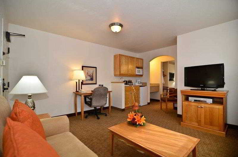 Best Western Plus Edmonds Harbor Inn Rum bild
